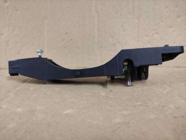 ZÁKLADNA PŘEDNÍ VNĚJŠÍ KLIKY