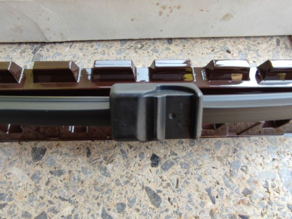 AERO-LIŠTA STÍRACÍ EXP.11/2011