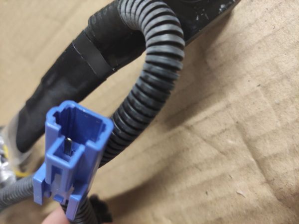 SPONA PŘEDNÍHI BEZP. PÁSU P