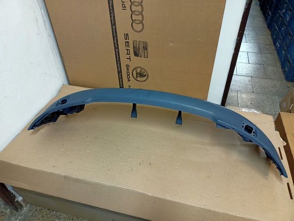 NÁRAZNÍK UPATLANÝ ŠPINAVÝ