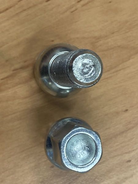 BEZPEČNOSTNÍ ŠROUB KOLA S OŘECHEM ABC 5 - 16 zoubků